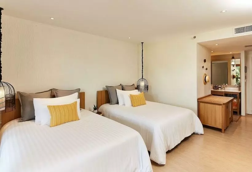اتاق لوکس با چشم‌انداز باغ, Bandara Spa Resort & Pool Villas, Samui