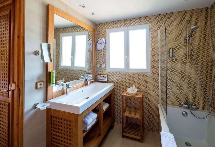 패밀리 룸, Best Western Premier Montfleuri