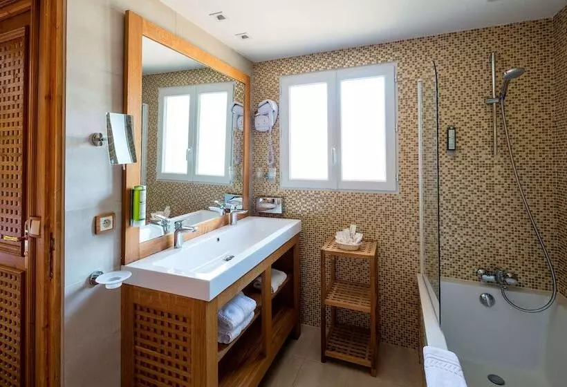اتاق خانوادگی, Best Western Premier Montfleuri