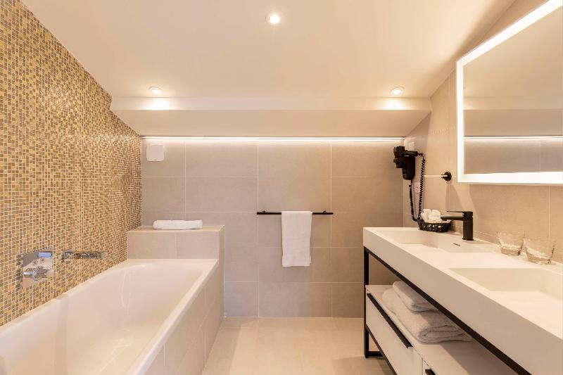 침실 2개 스위트, Best Western Premier Montfleuri