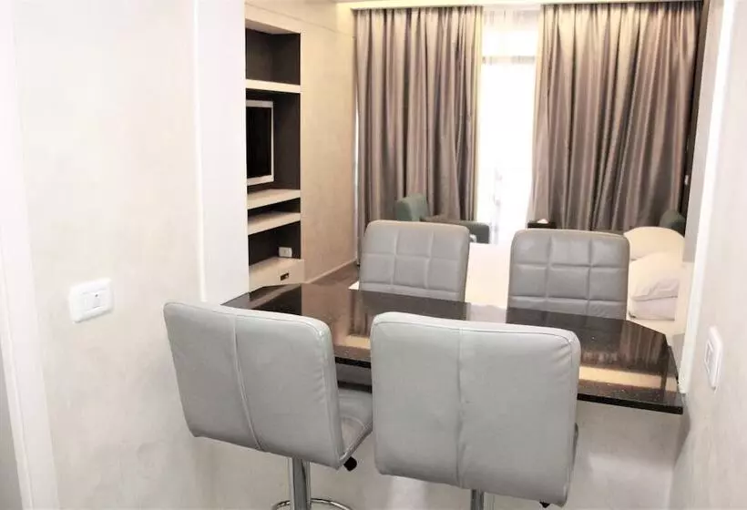 سوئیت خانواده 2 خوابه, Beverly Hotel Beirut