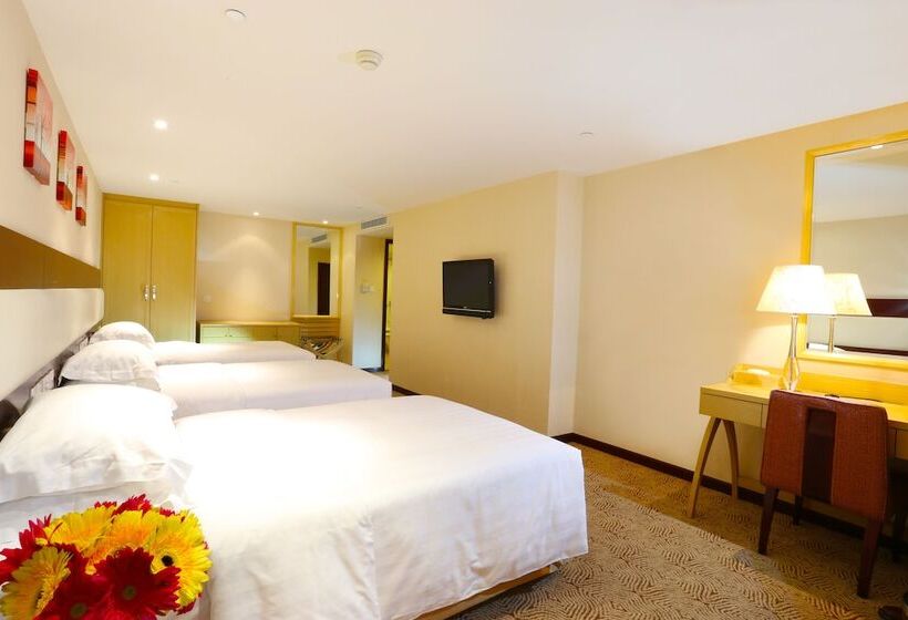 اتاق استاندارد سه نفره, Casa Real Hotel, Macau