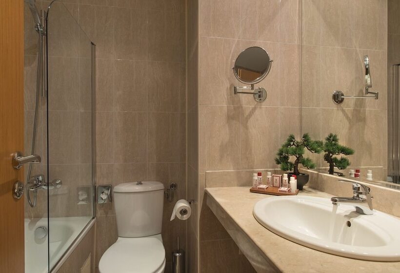 غرفة تنفيذية, Expo Sofia Hotel   Free Arrival Shuttle Bus   Free Parking   Free Compliments   Free Wi Fi