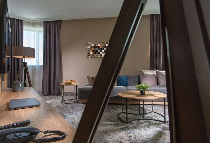 جناح إدارى, Expo Sofia Hotel   Free Arrival Shuttle Bus   Free Parking   Free Compliments   Free Wi Fi