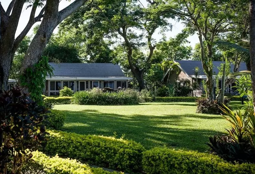 بانگلوی استاندارد با چشم‌انداز دریا, First Landing Beach Resort & Villas