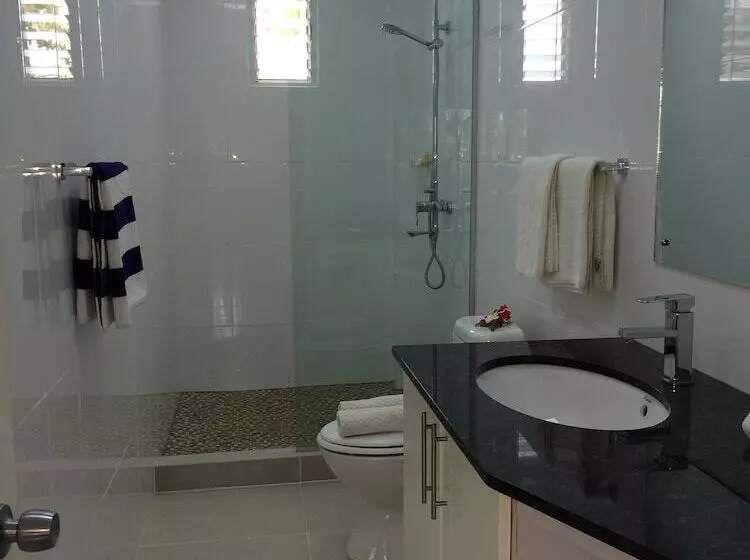 ویلای 1 خوابه, First Landing Beach Resort & Villas