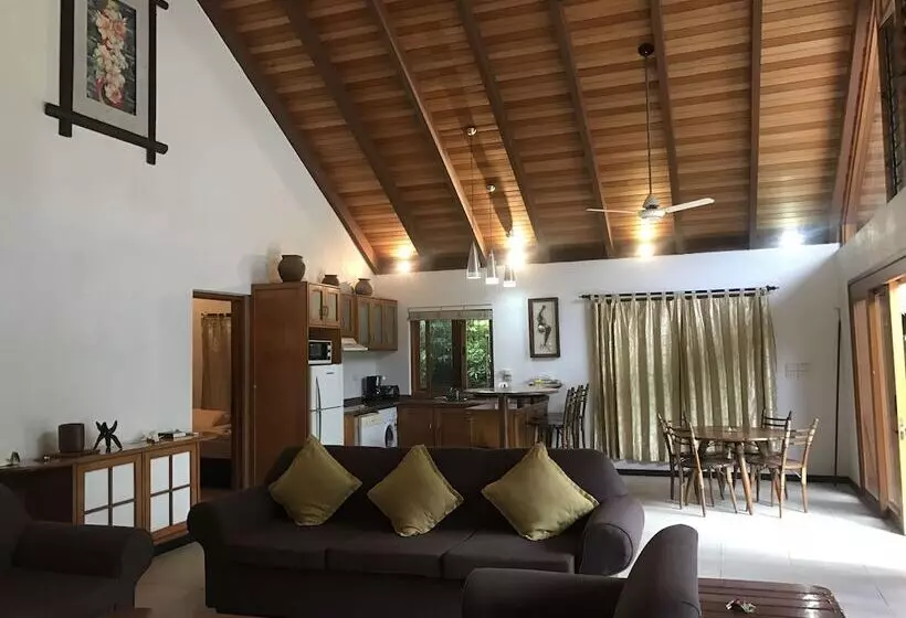 ویلای 2 خوابه, First Landing Beach Resort & Villas