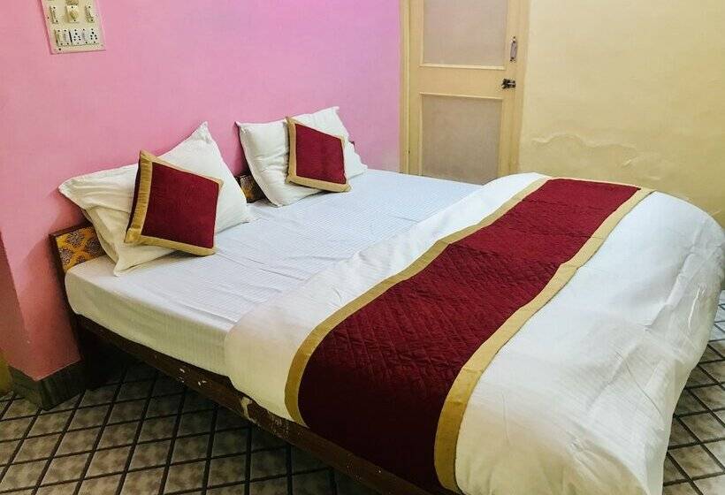 اتاق لوکس, Golden City