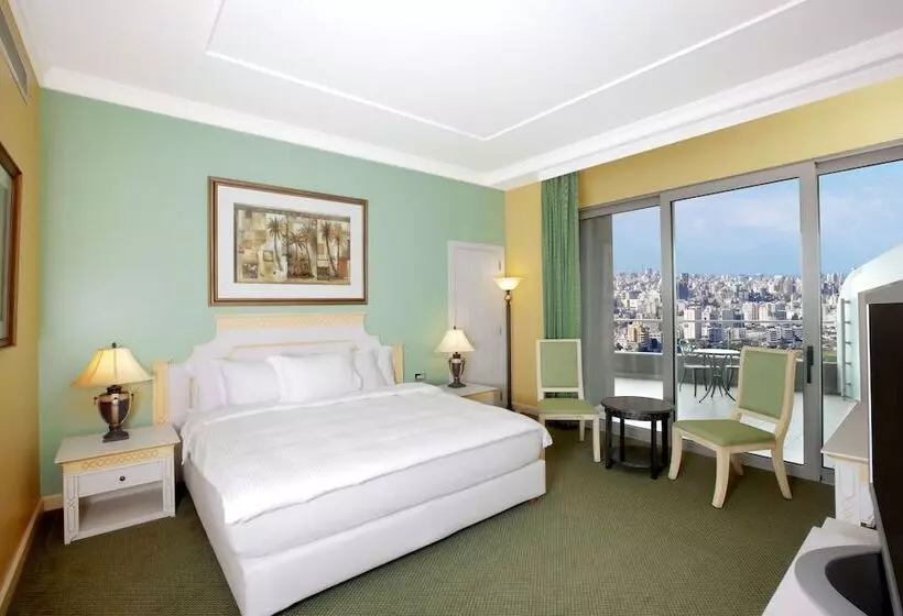اتاق اجرایی, Al Habtoor Grand