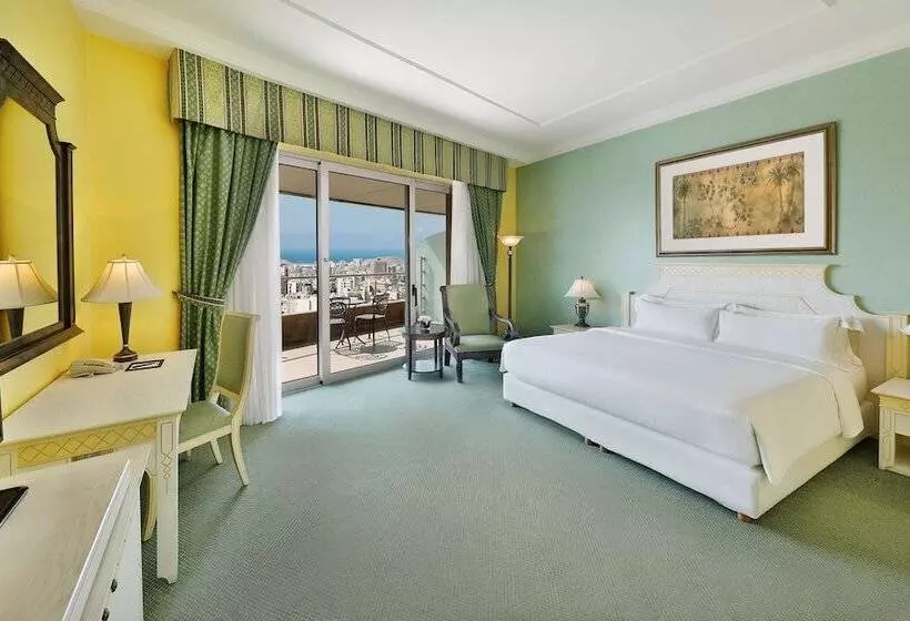 اتاق اجرایی, Al Habtoor Grand