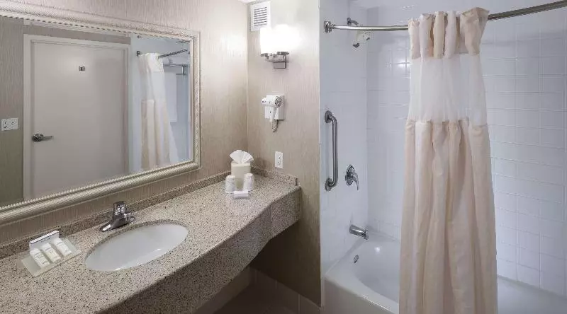 キングサイズベッドのスイートルーム, Hilton Garden Inn Rockaway