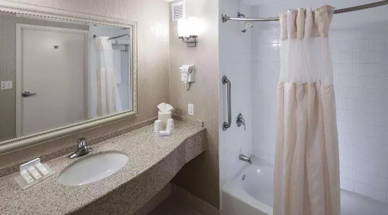 キングサイズベッドのスイートルーム, Hilton Garden Inn Rockaway
