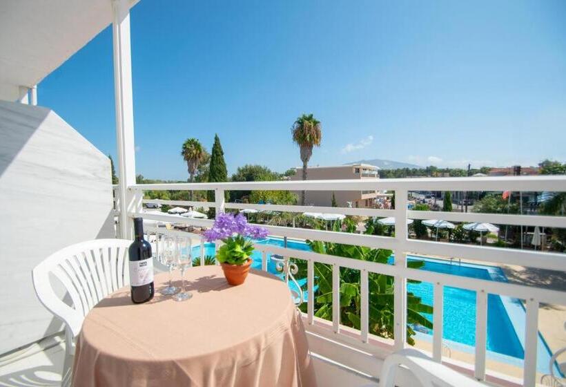 اتاق استاندارد سه نفره, Ikaros