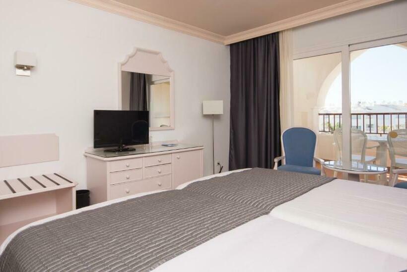 プールの見えるスーペリアルーム, Mac Puerto Marina Benalmádena