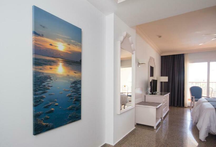 プールの見えるスーペリアルーム, Mac Puerto Marina Benalmádena