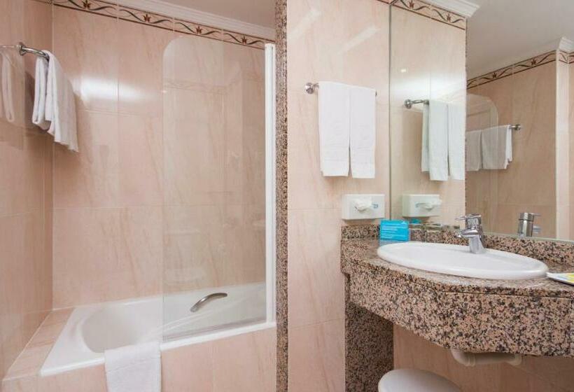 プールの見えるスーペリアルーム, Mac Puerto Marina Benalmádena