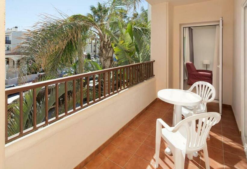 Семейный Номер, Mac Puerto Marina Benalmádena