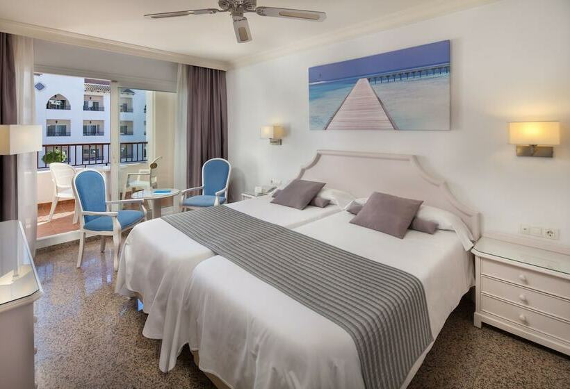 Номер Стандарт, Mac Puerto Marina Benalmádena