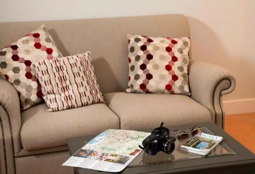 プレステージルーム, Mercure Palermo Centro