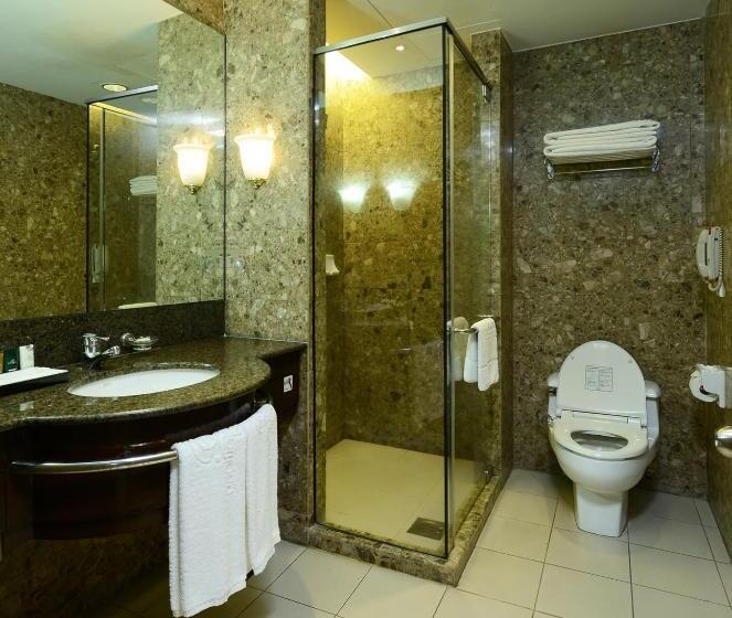 اتاق سوپریور با تخت بزرگ, Pacific Regency Hotel Suites