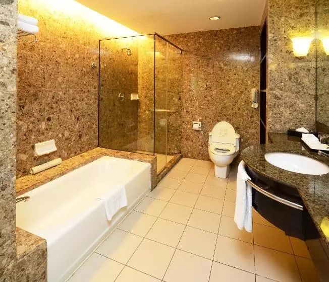 اتاق لوکس, Pacific Regency Hotel Suites
