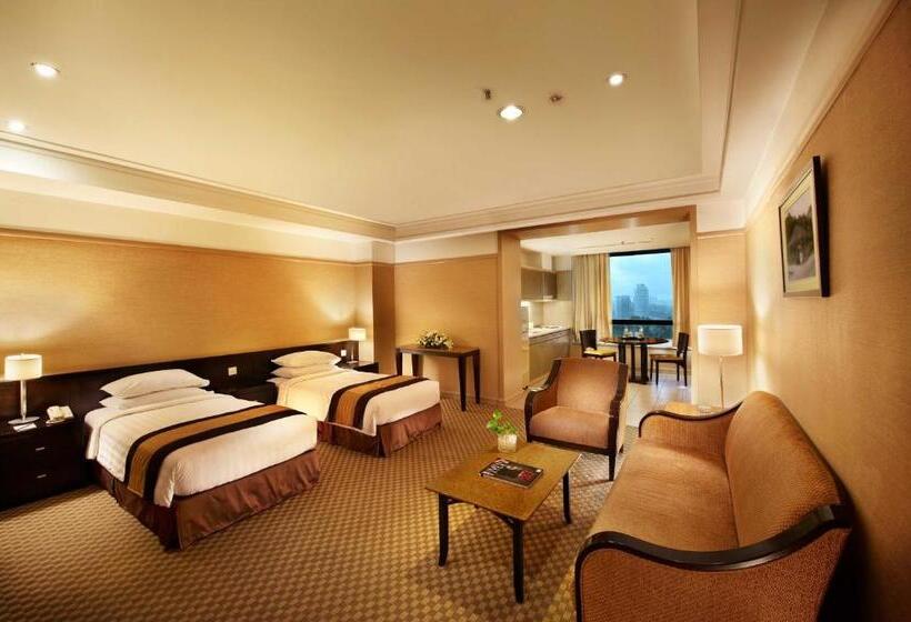 اتاق لوکس, Pacific Regency Hotel Suites