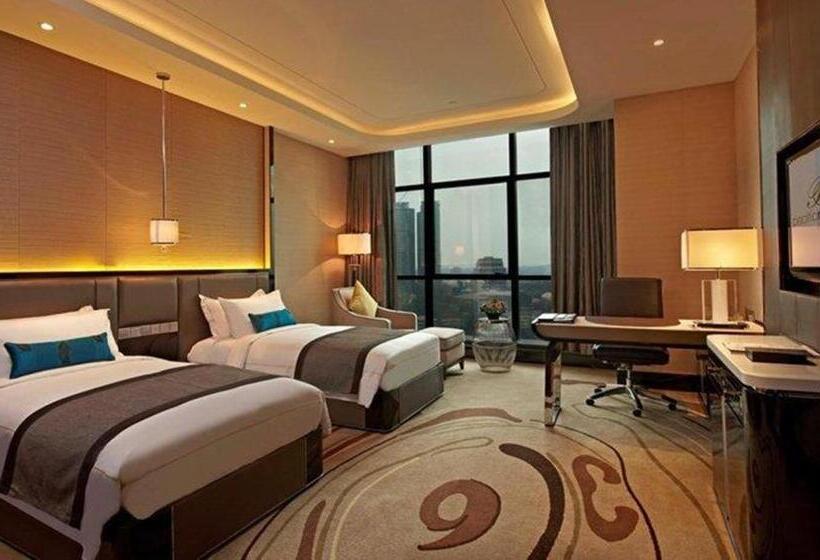 سوئیت پریمیوم, Pacific Regency Hotel Suites