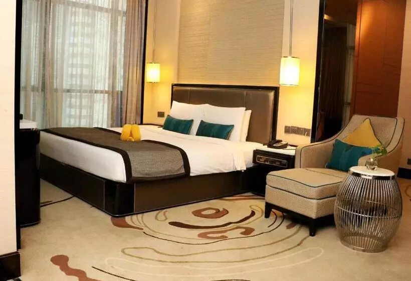 سوئیت پریمیوم, Pacific Regency Hotel Suites