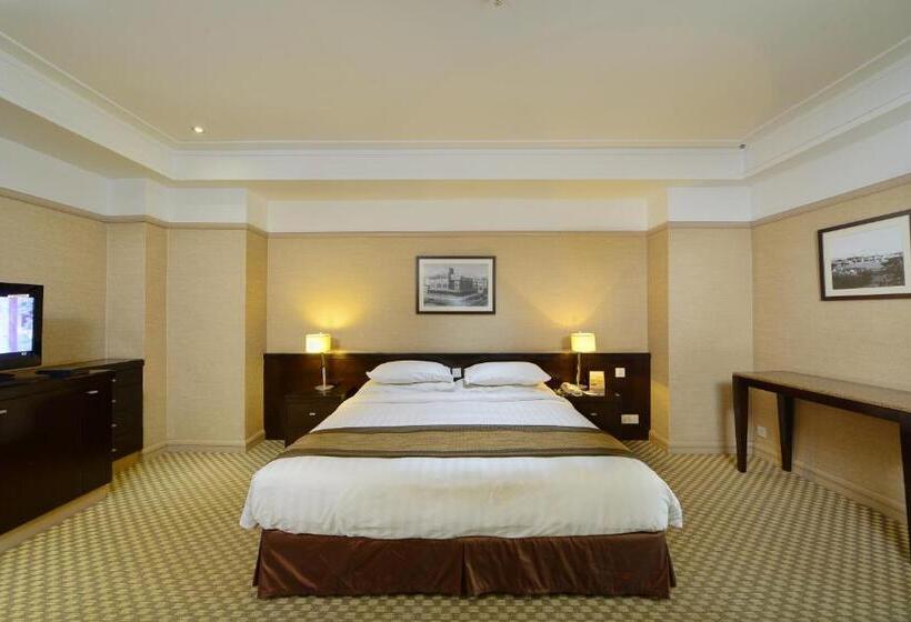 سوئیت با تخت بزرگ, Pacific Regency Hotel Suites