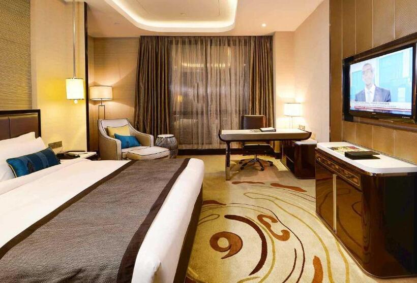 سوئیت پریمیوم, Pacific Regency Hotel Suites