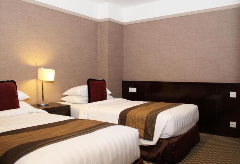 سوییت خانوادگی, Pacific Regency Hotel Suites