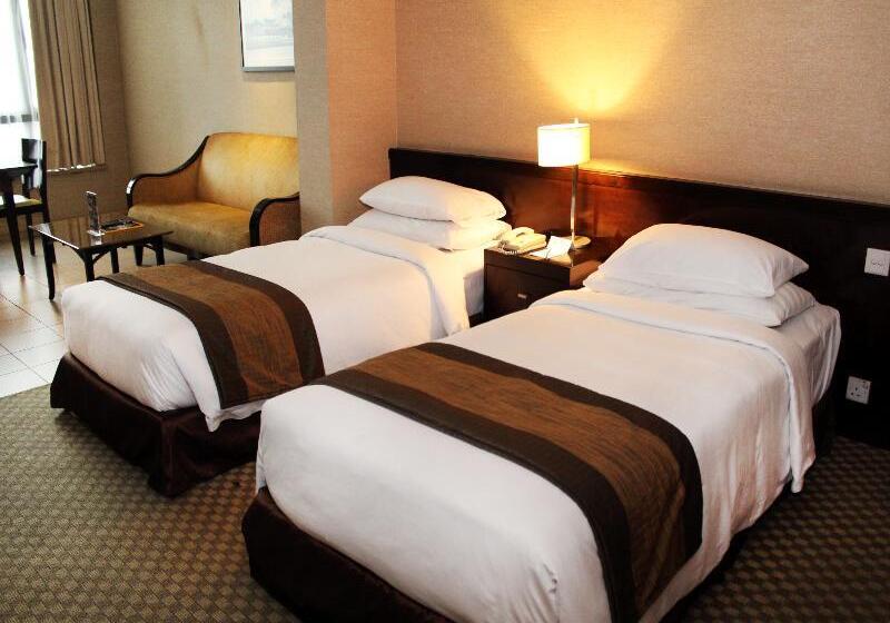 اتاق لوکس, Pacific Regency Hotel Suites