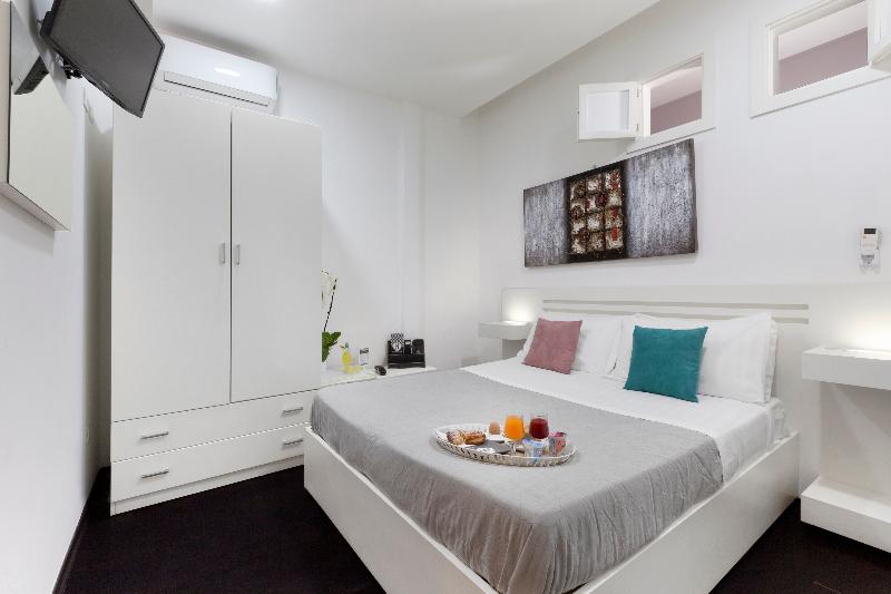 اتاق لوکس, Pacific Regency Hotel Suites