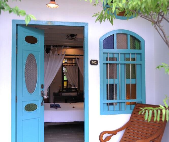 테라스 디럭스 룸, The Old Phuket   Karon Beach Resort   Sha Plus