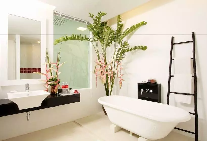 اتاق لوکس, The Old Phuket   Karon Beach Resort   Sha Plus