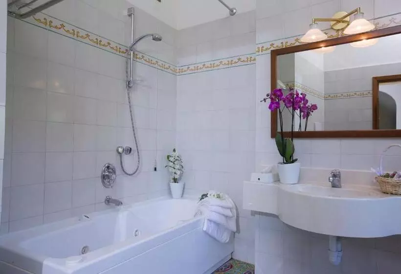 デラックスルーム, Villa San Lucchese