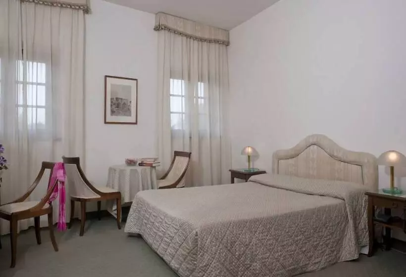 ファミリールーム, Villa San Lucchese