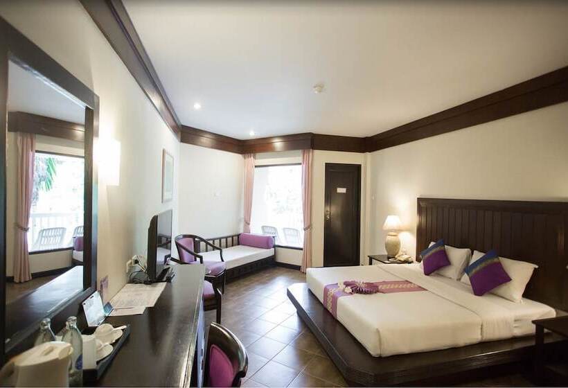 デラックスルーム, Kata Poolside Resort Sha Extra Plus