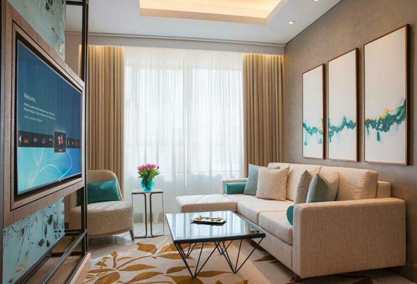 带大床的标准间, Al Jaddaf Rotana Suite