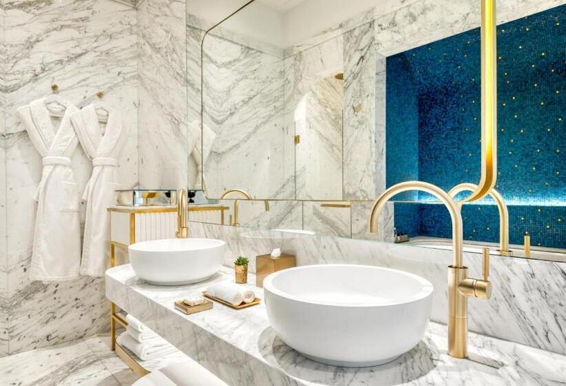 带城市景观的套间, Matild Palace, A Luxury Collection