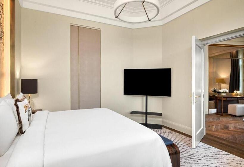 带城市景观的套间, Matild Palace, A Luxury Collection