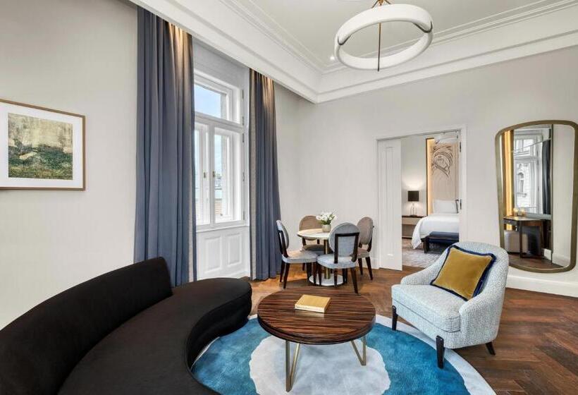 带城市景观的套间, Matild Palace, A Luxury Collection