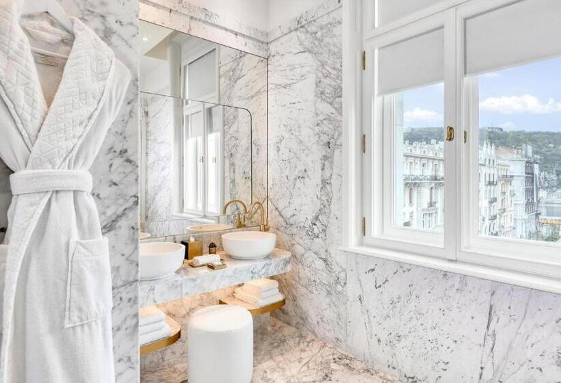 标准间带江景, Matild Palace, A Luxury Collection