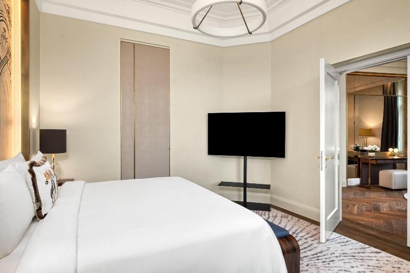 带大床的套房, Matild Palace, A Luxury Collection