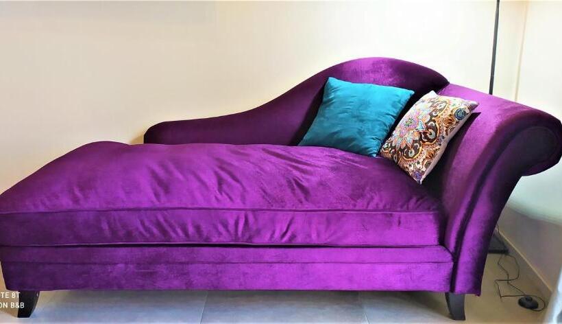 اتاق لوکس با بالکن, Symposion B&b Apart