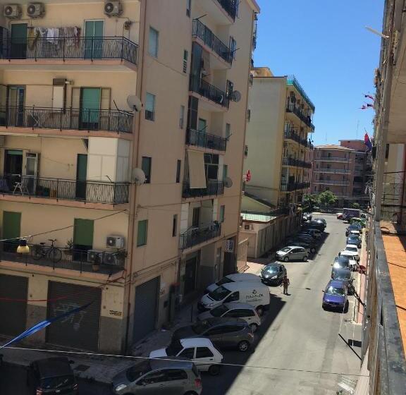 اتاق استاندارد چهار تخته, B&b Crotone