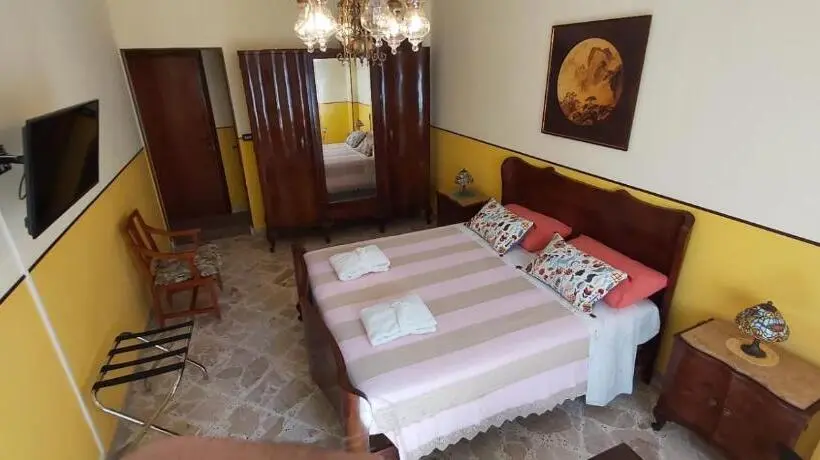 اتاق استاندارد, Tilde B&b