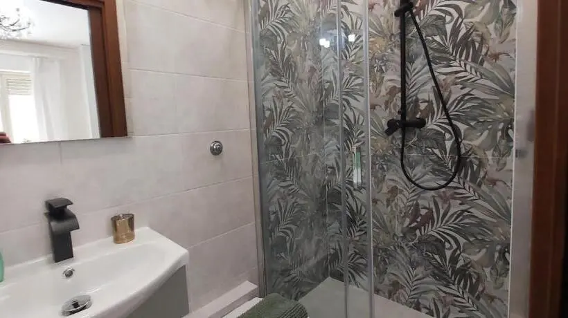 اتاق استاندارد سه تخته با بالکن, Tilde B&b