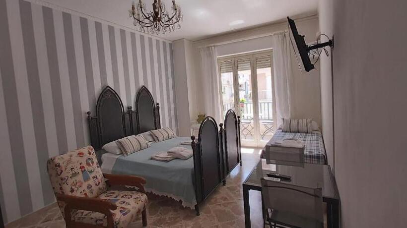 חדר סטנדרט לשלושה עם מרפסת, Tilde B&b