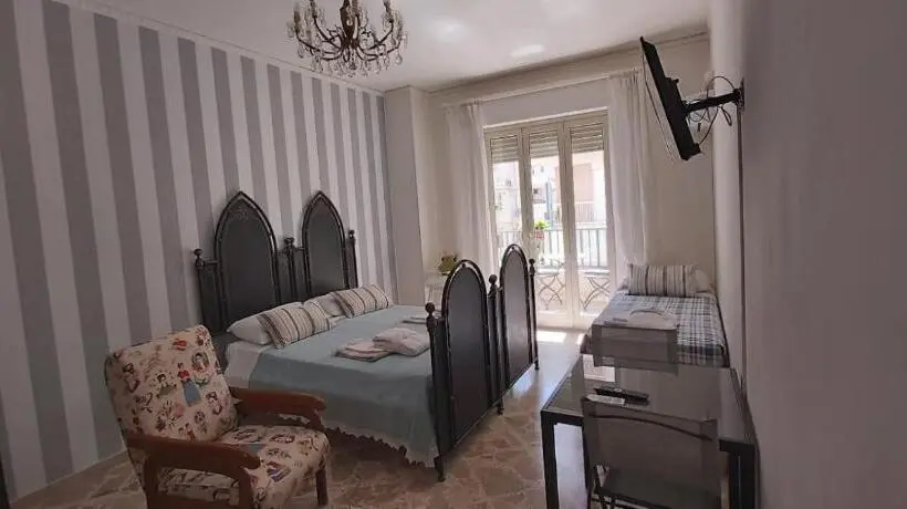 اتاق استاندارد سه تخته با بالکن, Tilde B&b